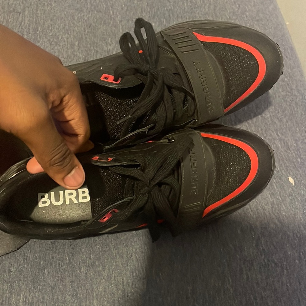 im selling my size 41 burberry shoes no lower then 500